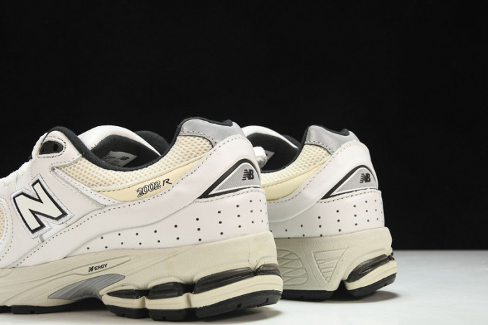 new Ba1an*e yeeshoes ml2002rq