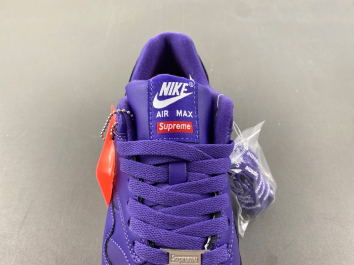 Svp*me x nike air max 1