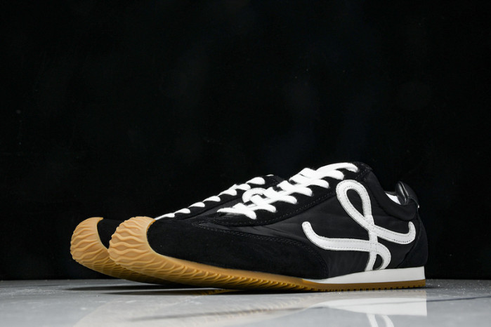 L*0ewe Ballet Runner  LW-FOR03